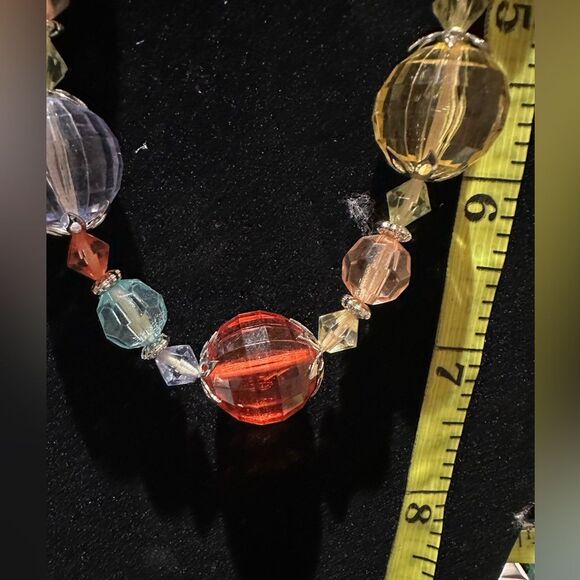 Iridescent beaded necklace & earring set - Picture 3 of 3